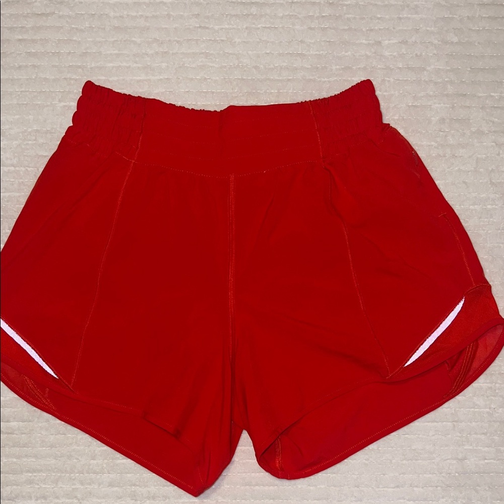 Lululemon Hottie Hot Hi-Rise 4”